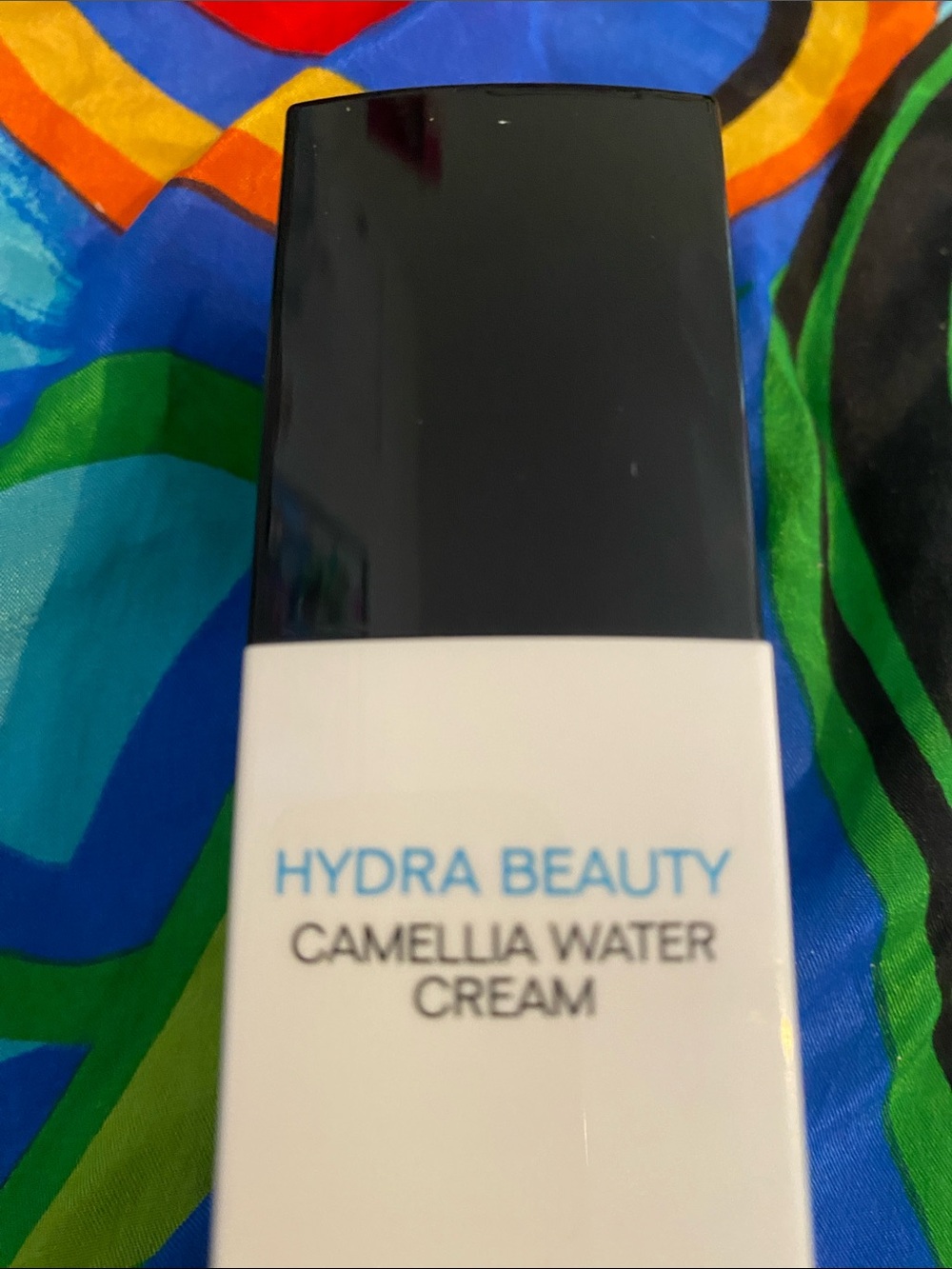 CHANEL Hydra Beauty Camellia Water Cream — White with Black Accents - Picture 3 of 5